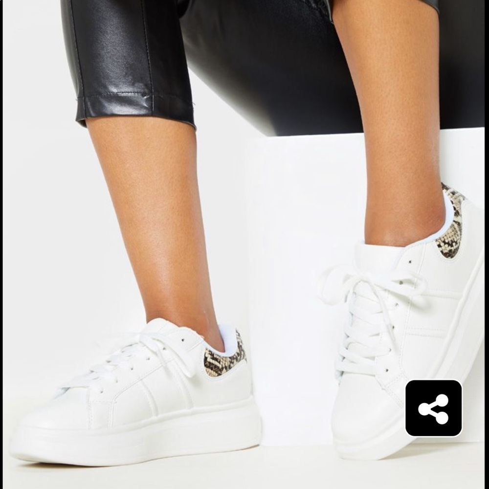 White wedge sneaker size 6 snakeskin back detail
